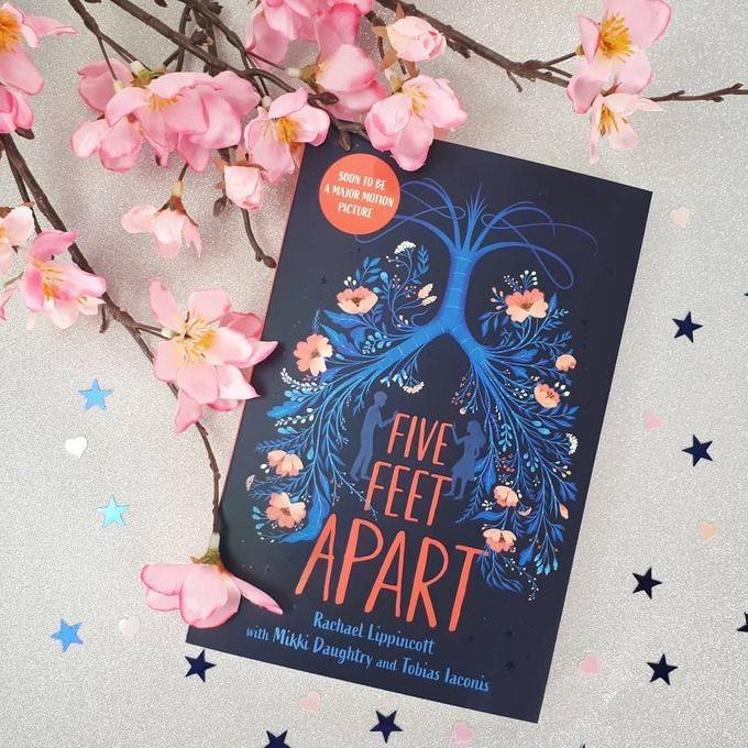 Sách Five Feet Apart (Paperback) (ISBN 9781471182310)