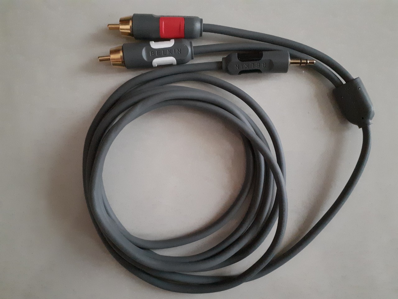 [HCM]DÂY 35LI RA 2 AV HÃNG BELKIN CỦA MỸ