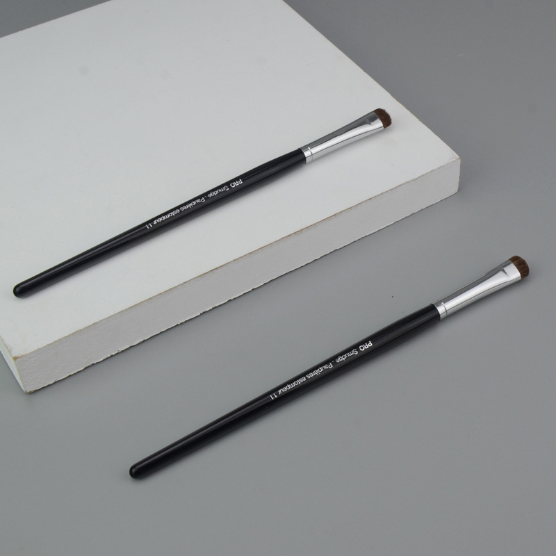 Cọ Mí Mắt MAGA Pro Smudge Brush 11