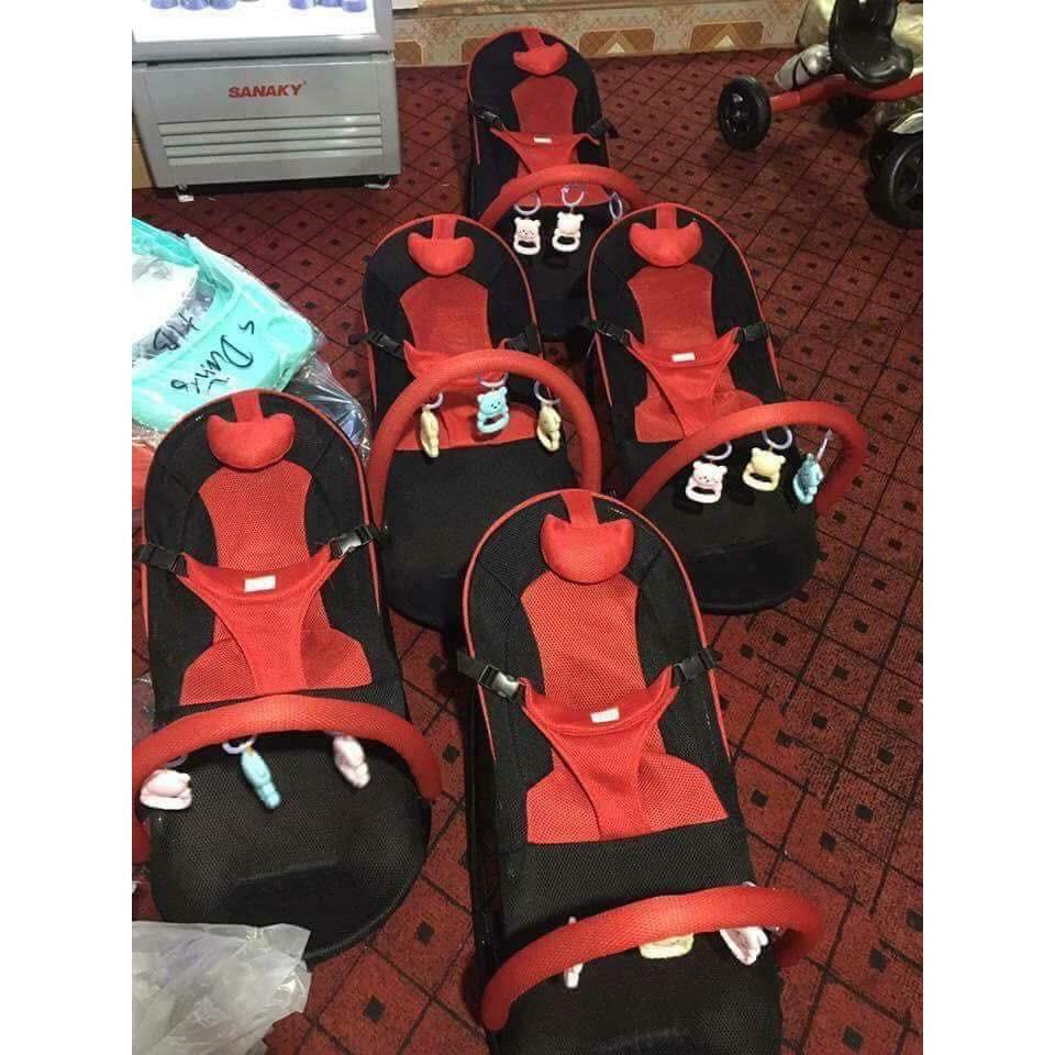 Ghế rung cho bé có đồ chơi