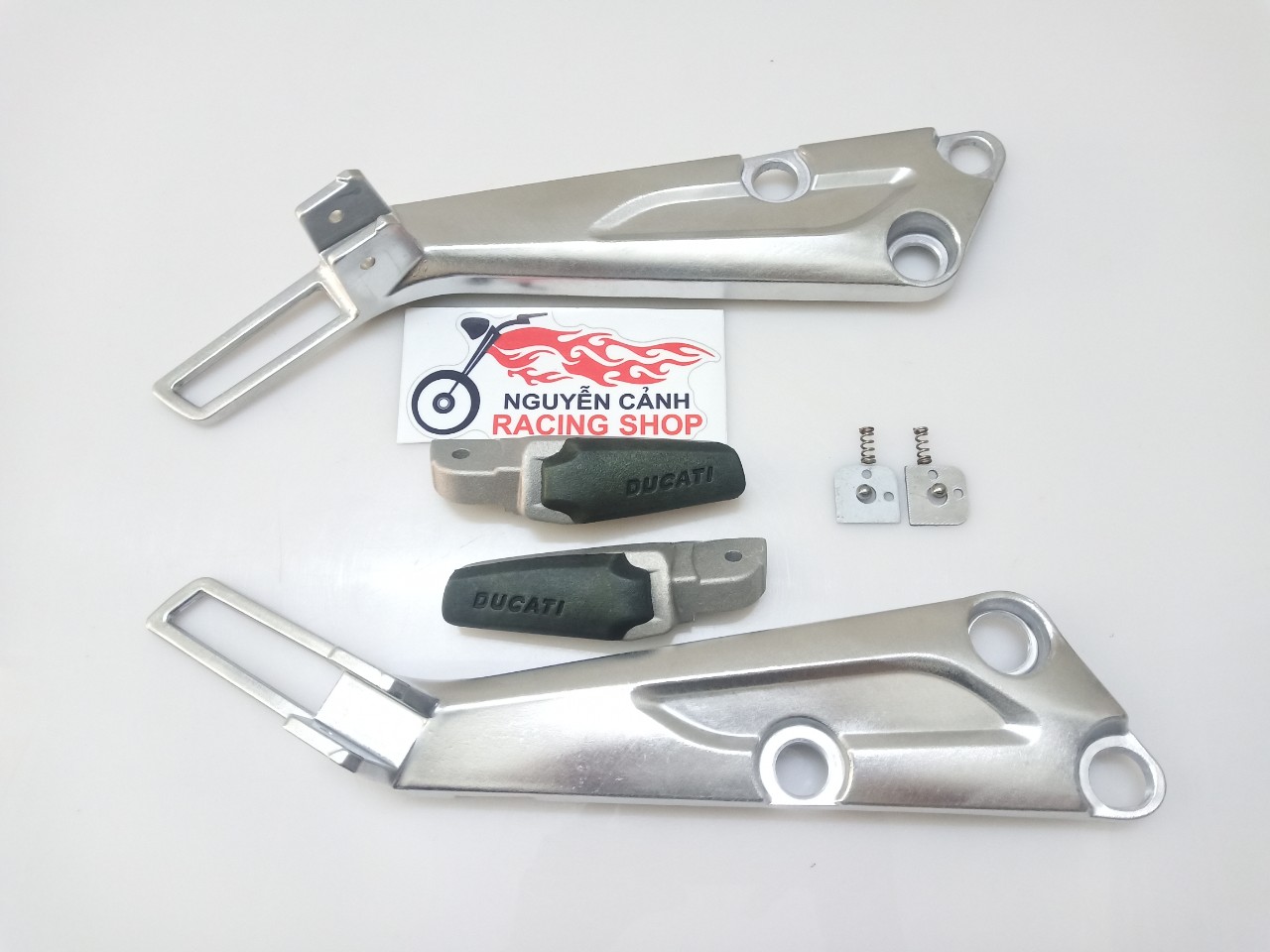 Gác chân wave 2004 xếp ducati,gác chân wave dài,chất lượng,uy tín,mua ngay