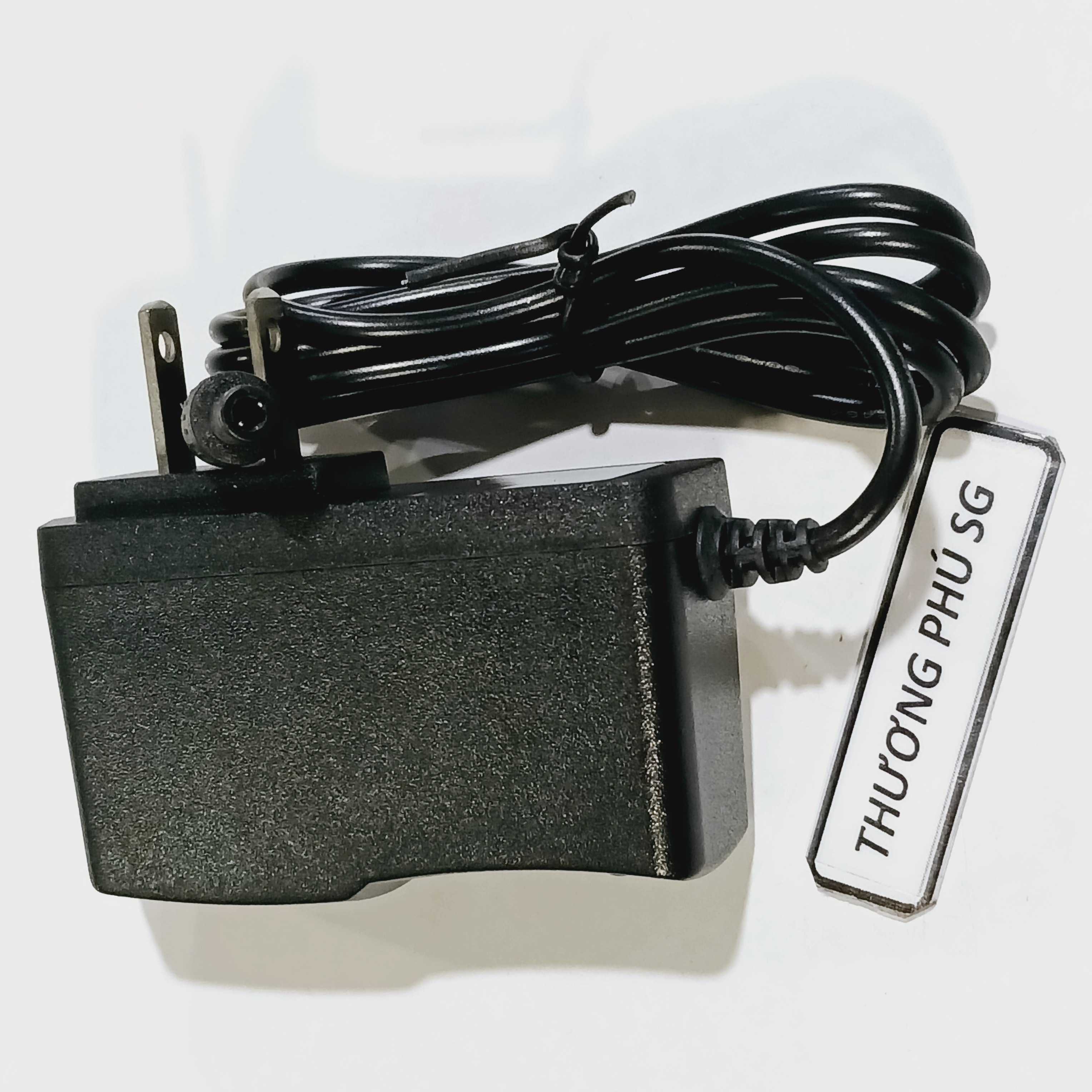 Nguồn Adapter DC 12V - 1A  (Đầu cắm 5.5mm x 2.1 -- 2.5mm)