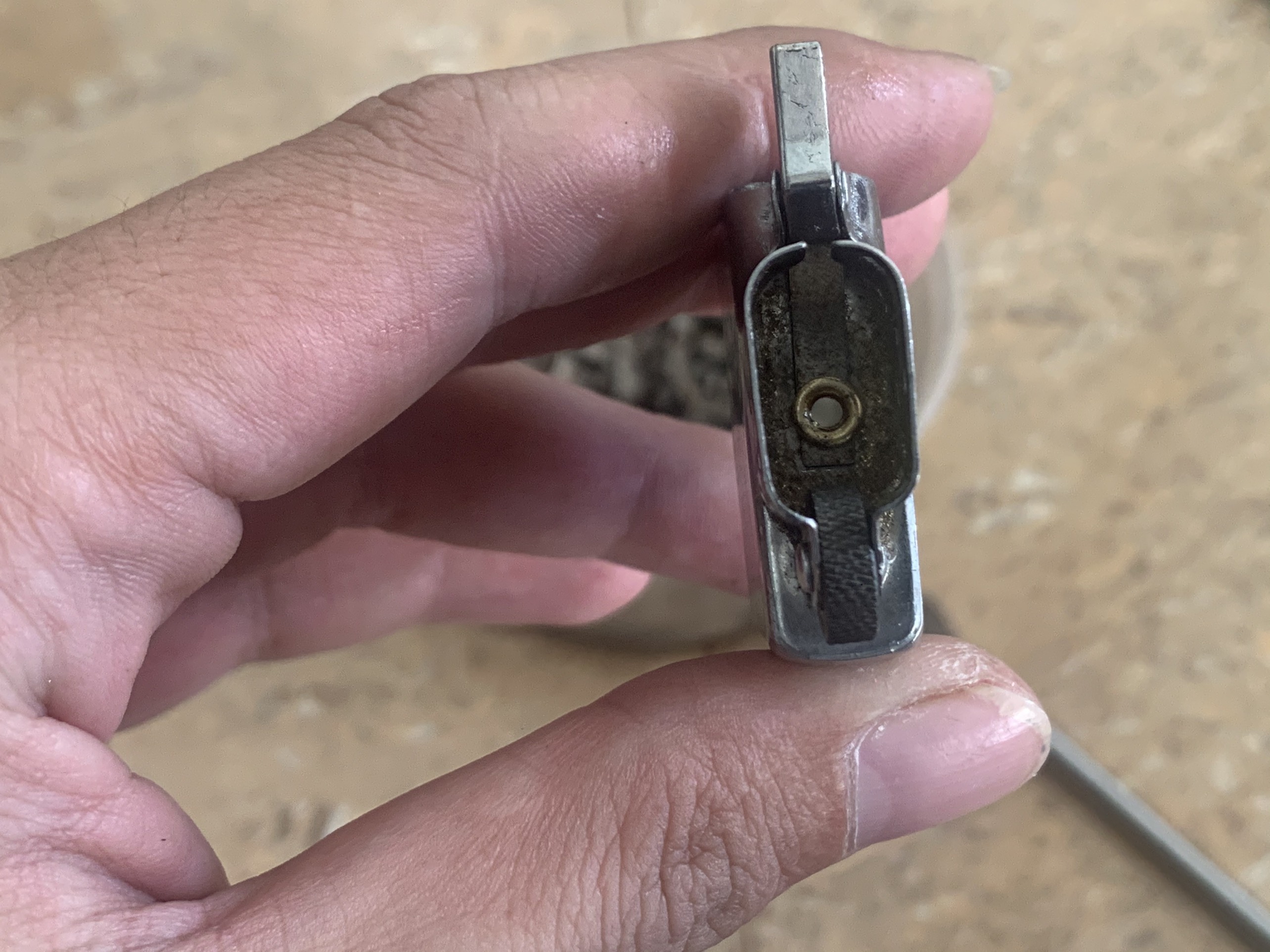 Lưỡi gà zippo lá lúa