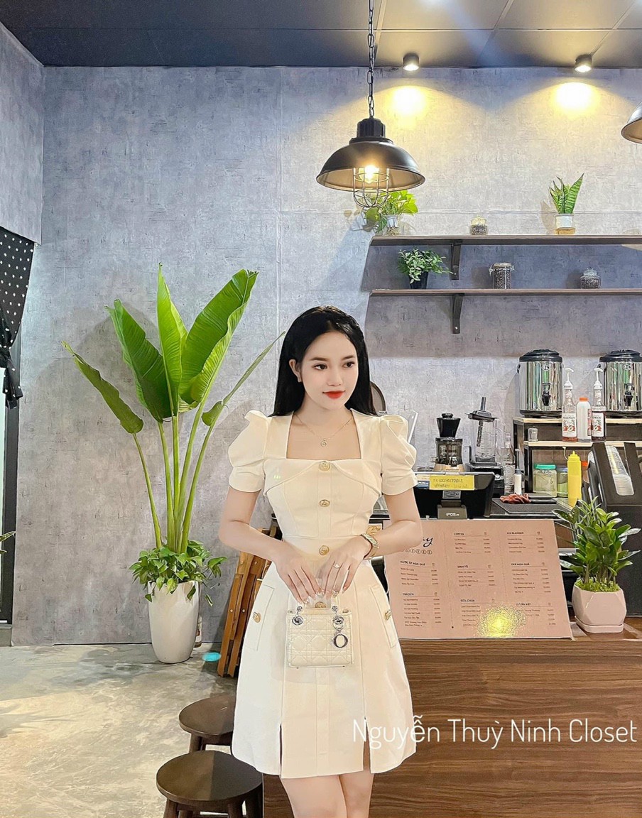 Đầm xòe nữ dự tiệc thiết kế dáng xòe cổ u phối nút cực xinh.