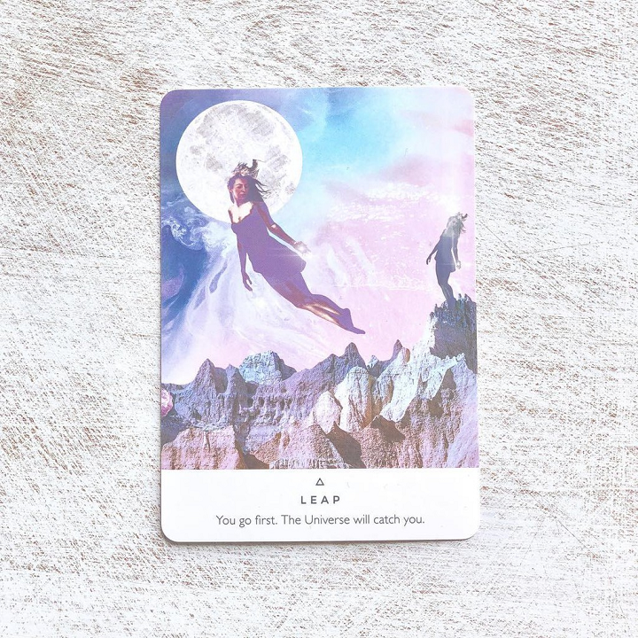 Bài Bói Work Your Light Oracle Cao Cấp Tặng Đá Thanh Tẩy
