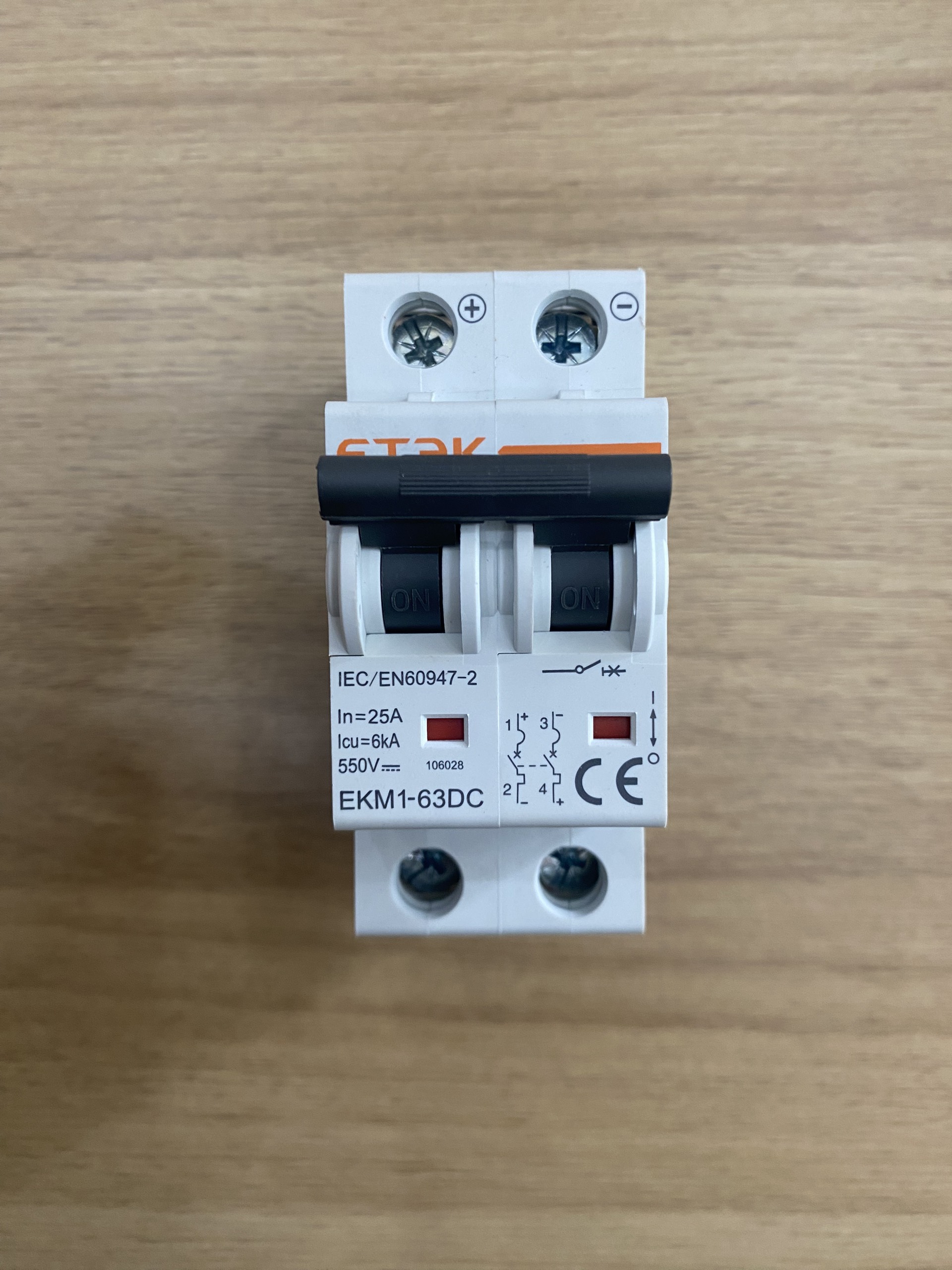 APTOMAT CB DC 550V 16A, 25A, 32A, 63A 2P ETEK