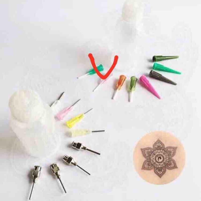 ( NHIỀU LOẠI) 01 lọ đựng mực vẽ Henna và 4 đầu kim kích cỡ to nhỏ khác nhau