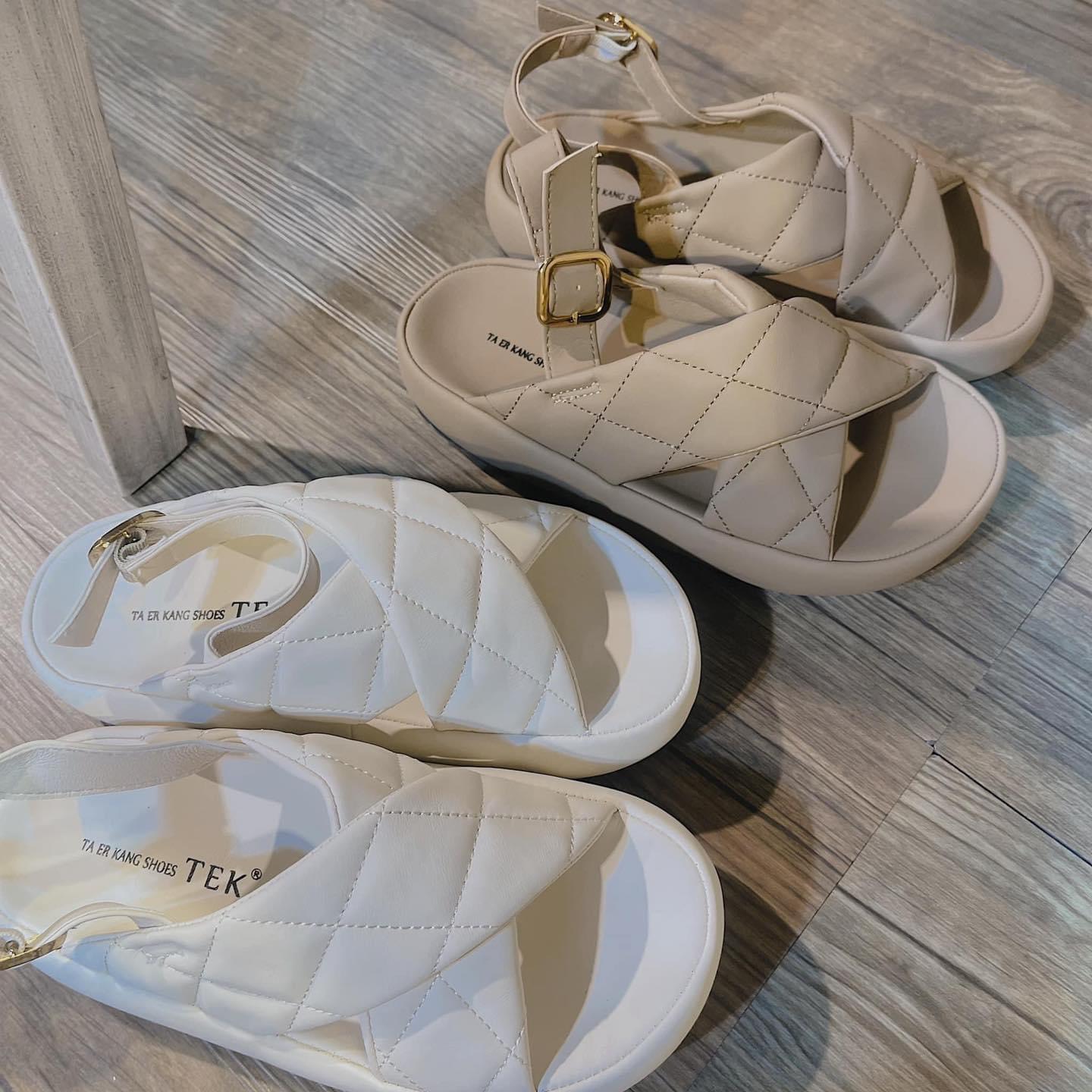 Sandal Quai Chéo Dập Chỉ SD2154