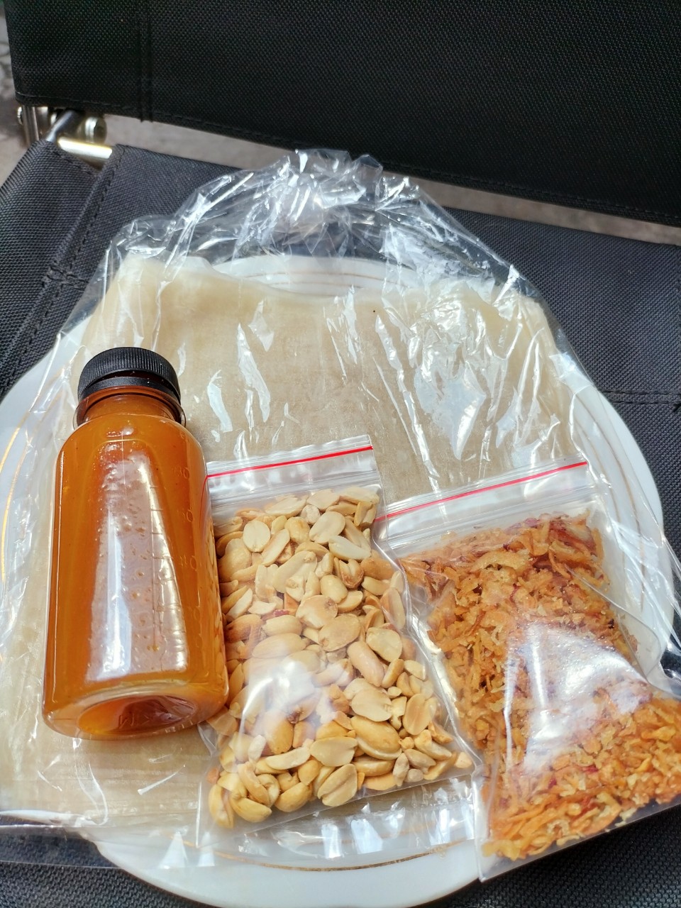COMBO BÁNH TRÁNG DẺO PHƠI SƯƠNG CHẤM SỐT ME HÀNH PHI ĐẬU PHỘNG