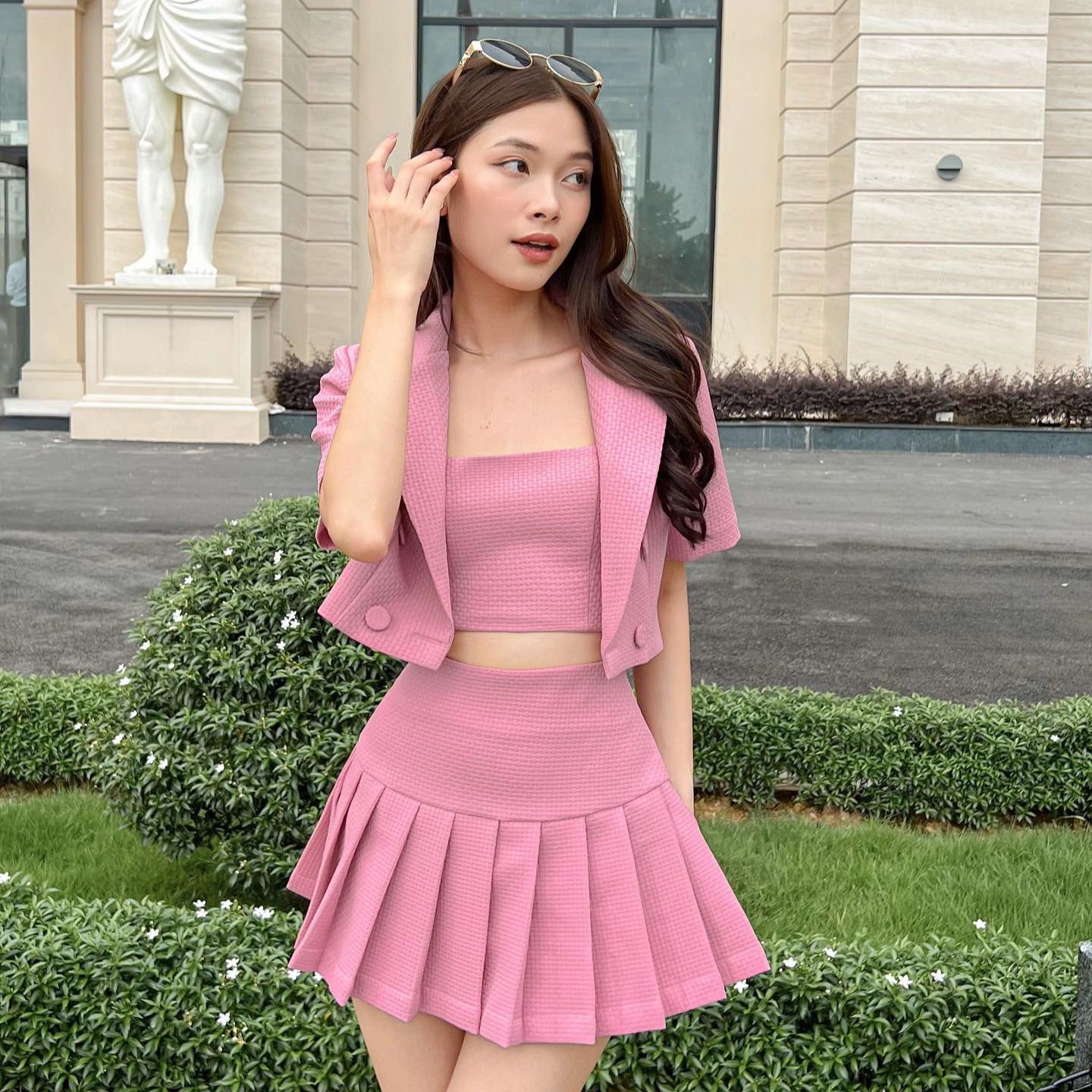 SET AMILYN - Set áo khoác chân váy xếp ly