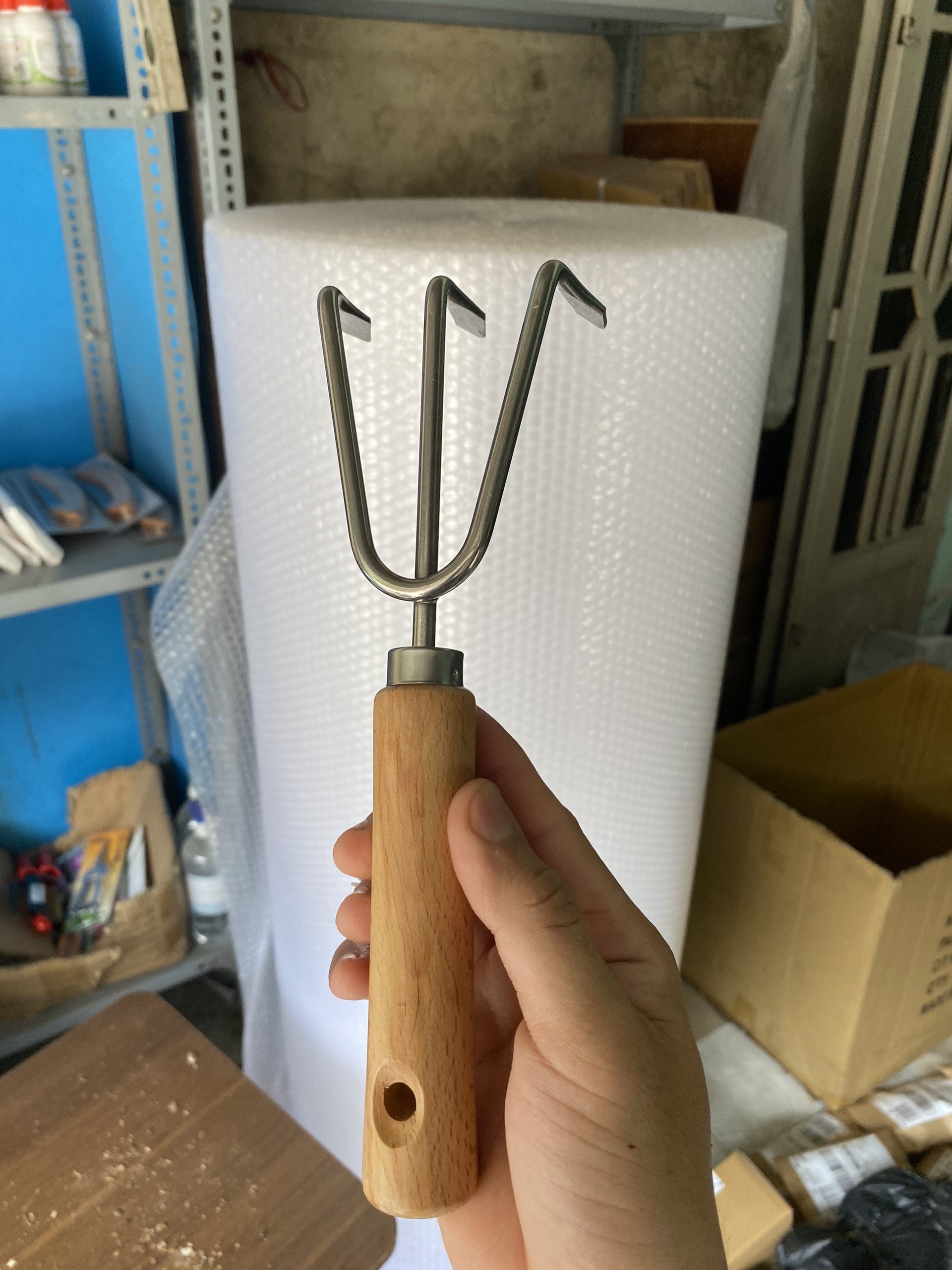 Cào xới đất inox cầm tay loại lớn LV024