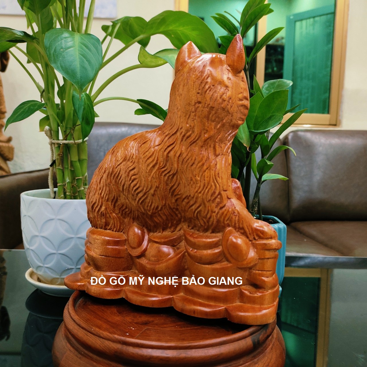 Tượng con mèo bằng gỗ hương (cao 22 ngang 20 sâu 10 cm)