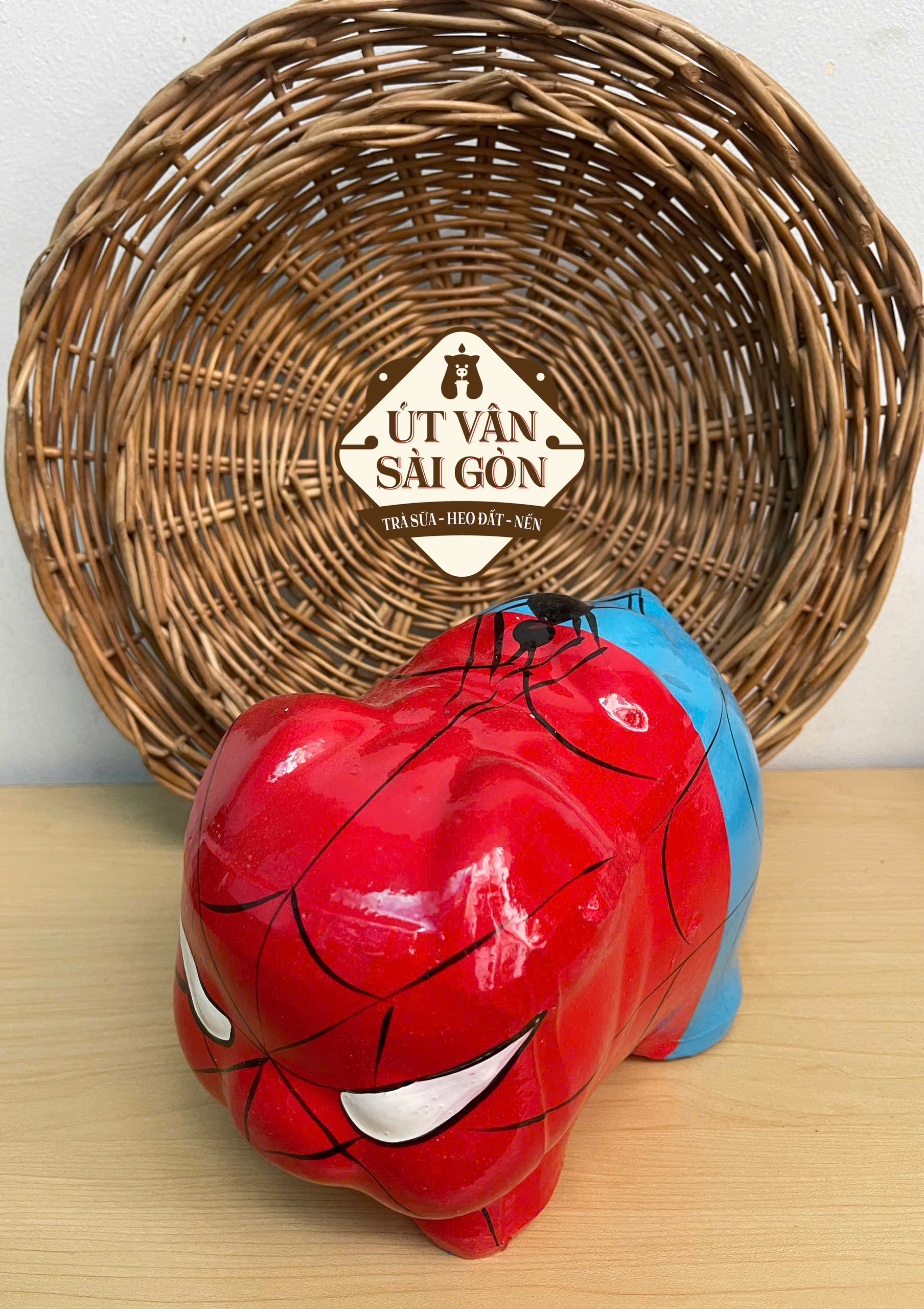 Heo đất tiết kiệm spiderman size M ( 18x10x13 )