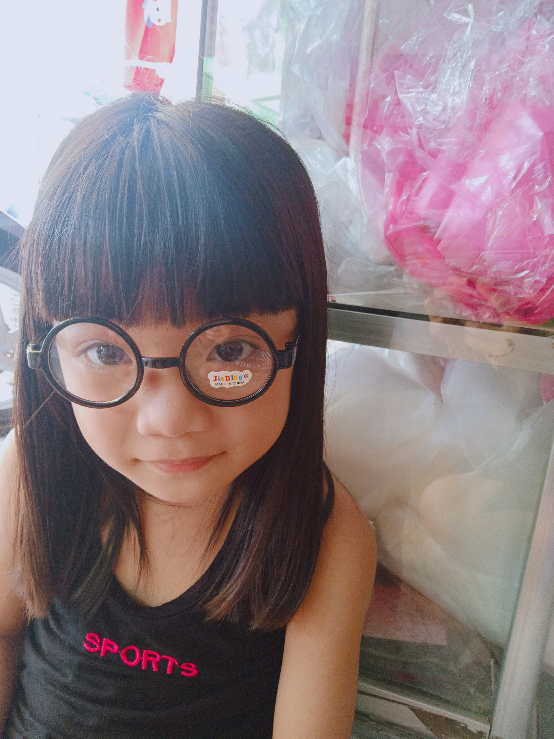 Kính chống bụi nobita cho bé