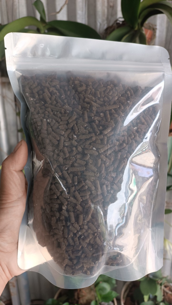 Phân gà nén hakase -túi zip 1kg - phân hữu cơ