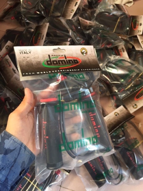 Shackles acceleration Domino 1 wire terminal attached gloves