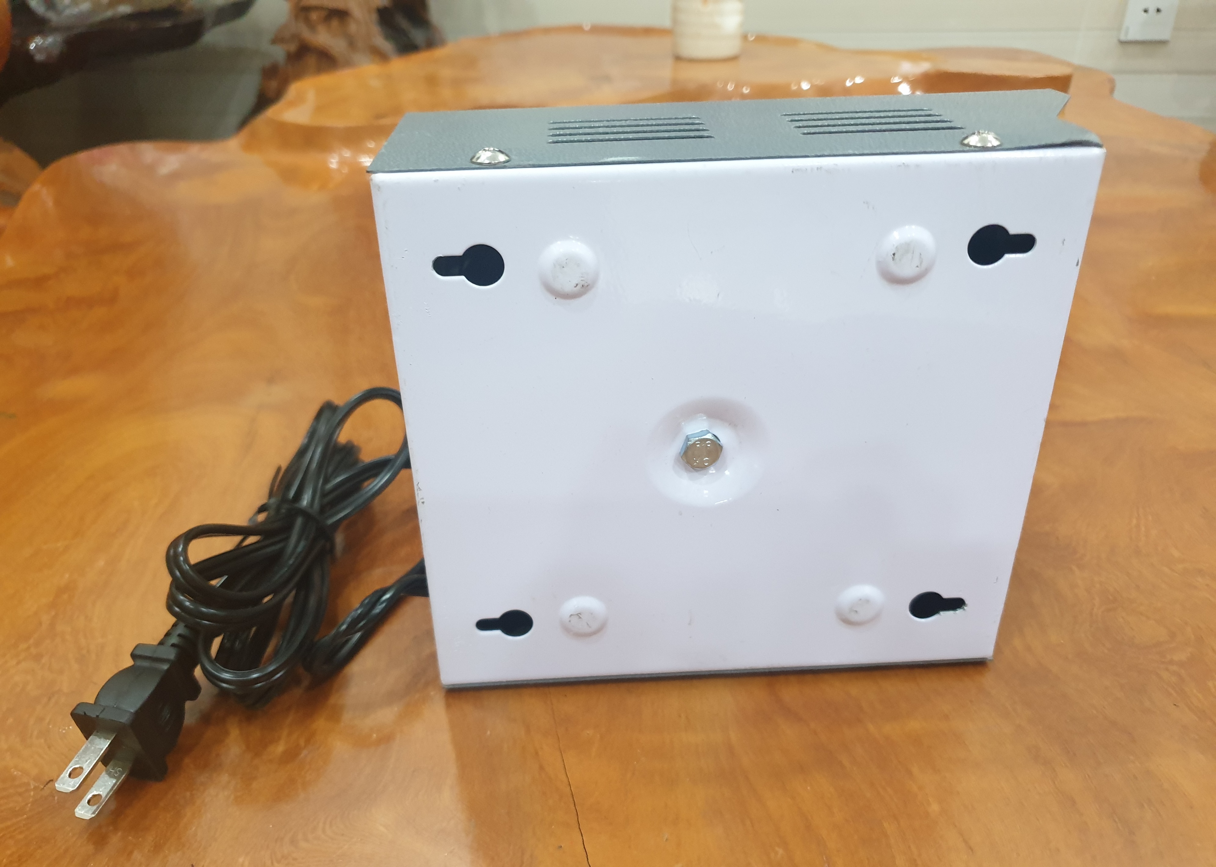 [HCM]Biến áp treo tường DNT loại 1KVA