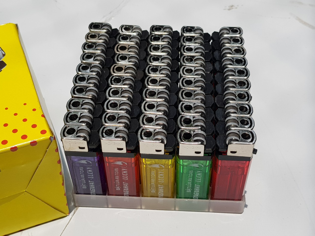 Bật lửa Thống Nhất Lucky, Thống nhất mini/ giá bán 1h sp/ 50 pcs