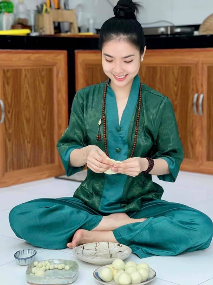 Đồ lam áo tràng bà lai gấm