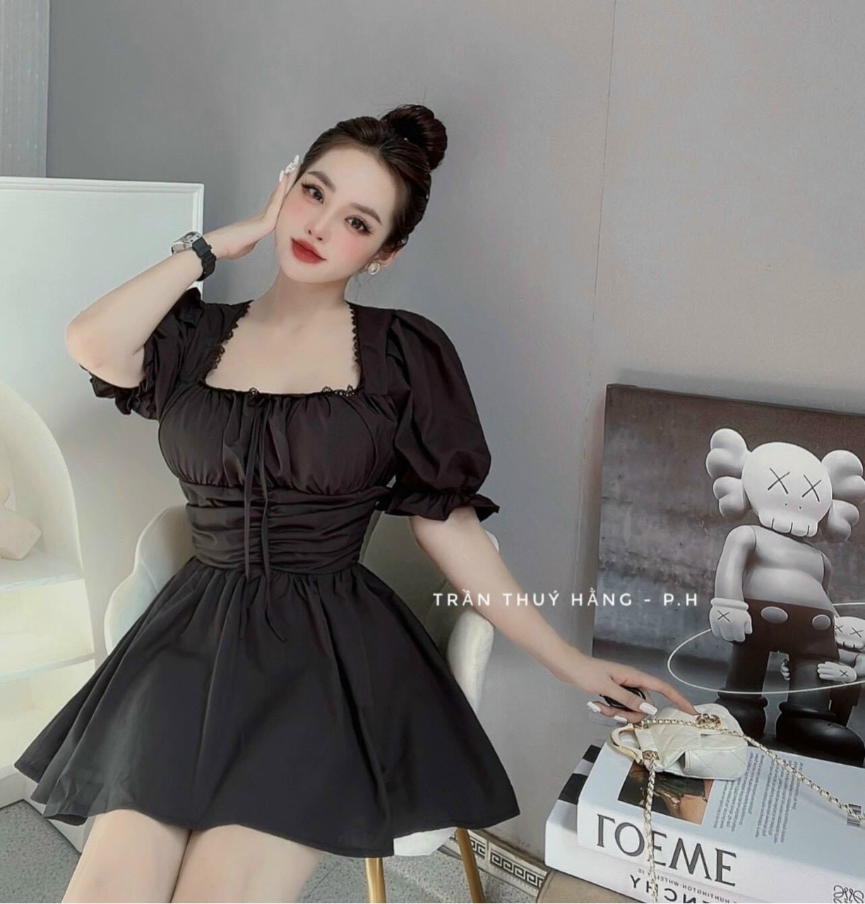 Đầm Xòe Tiểu Thư Bo Eo Tay Phồng Hở Lưng