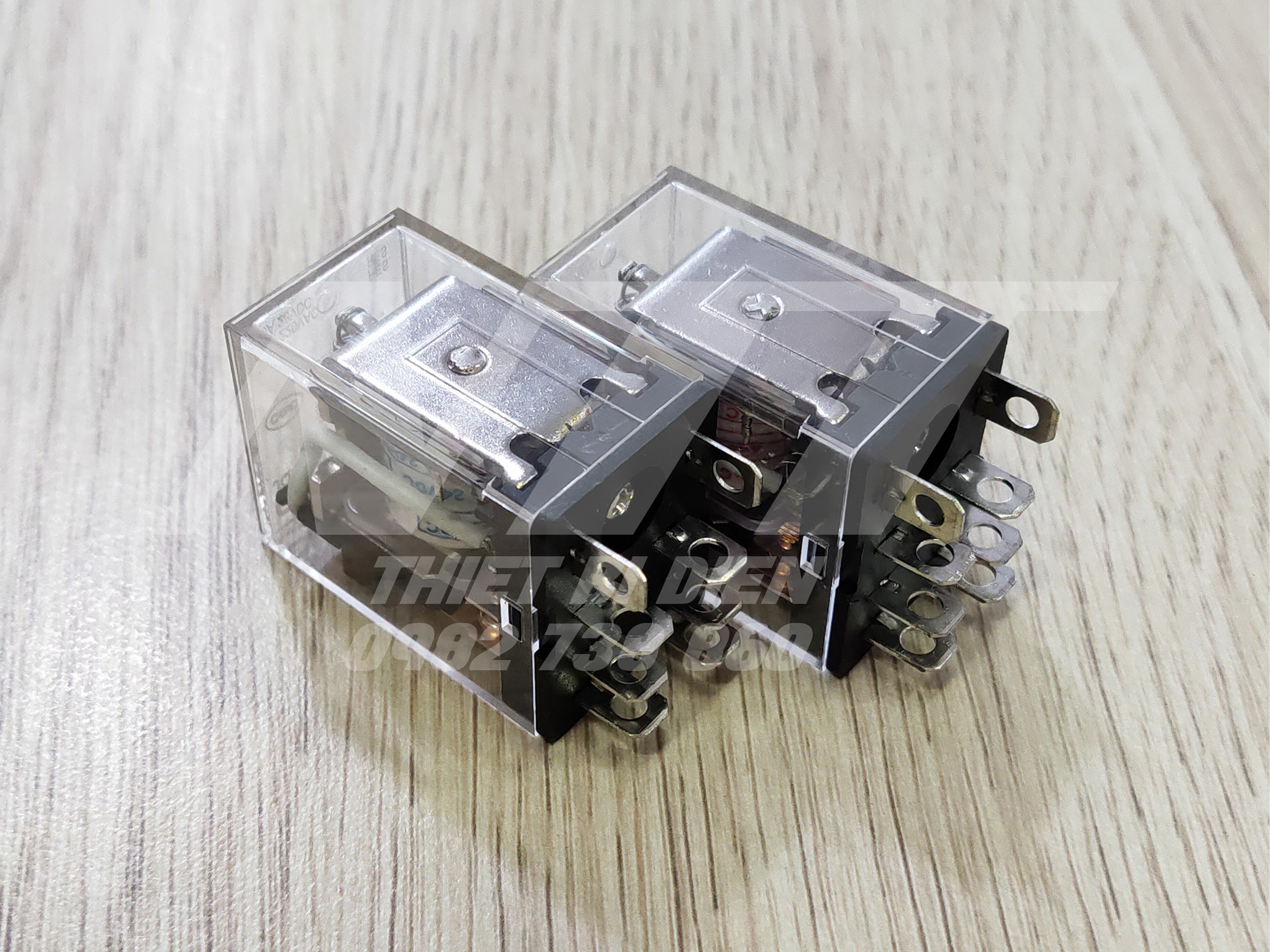 Relay kiếng 8 chân dẹp lớn JQX-13F/2 Chint