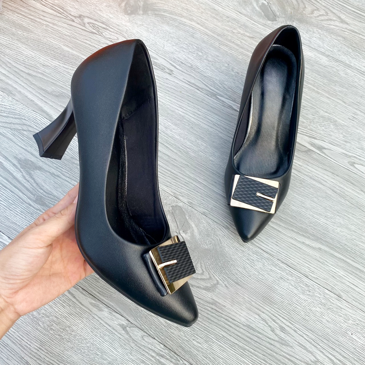 Giày cao gót mũi nhọn gót loe đính mác 5 cm, 7cm