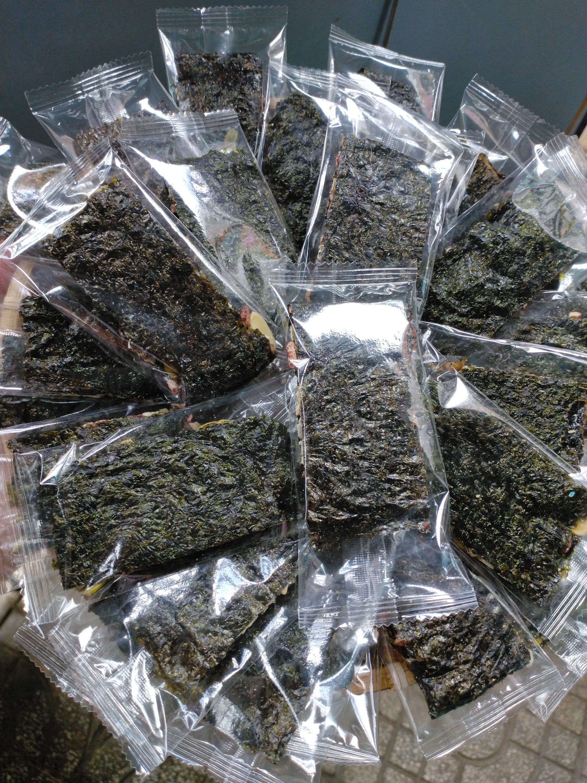 rong biển kẹp hạt 250g (vị mặn, ăn chay được)