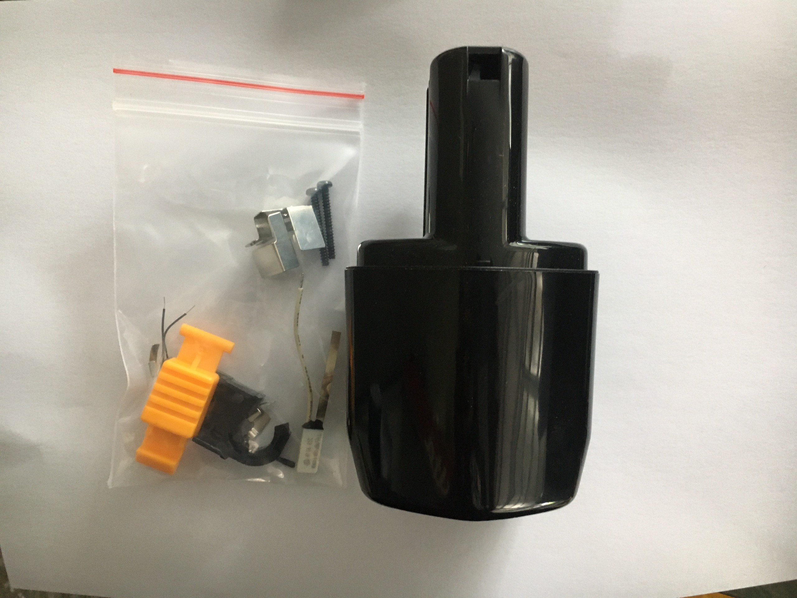 Vỏ pin hitachi 12v