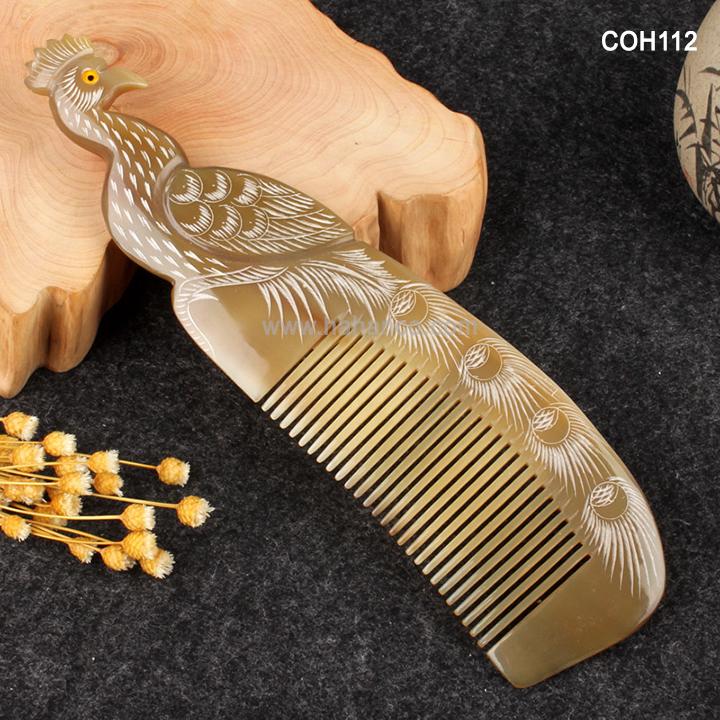Lược sừng Công đẹp làm quà tặng VIP (Size: L - 18cm) Chăm sóc tóc - Horn Comb of HAHANCO - COH112S