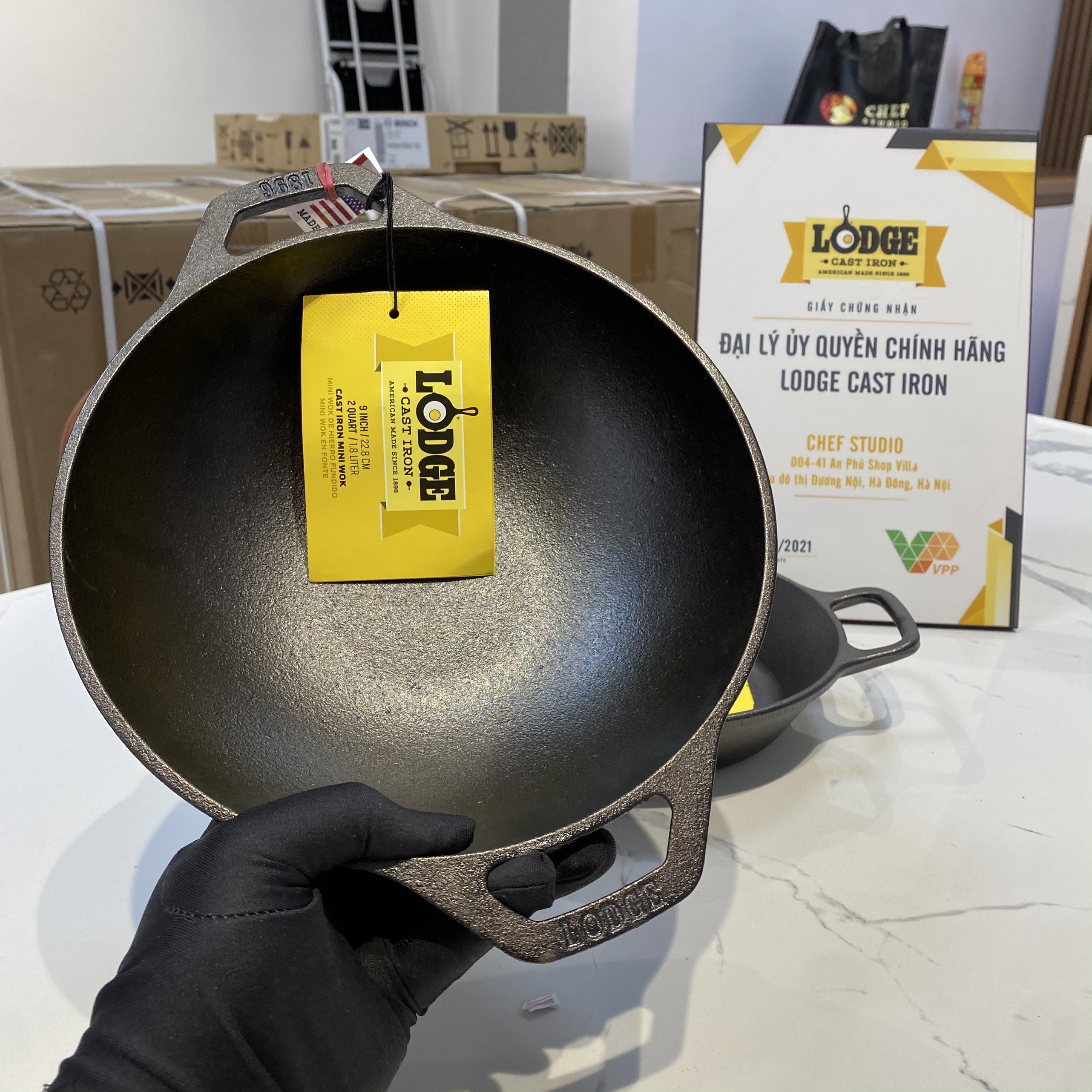 Chảo gang Lodge kiểu Wok Mini 23 cm