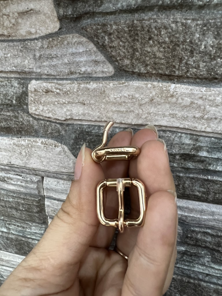 Khoá kim dập chữ C 1.2cm