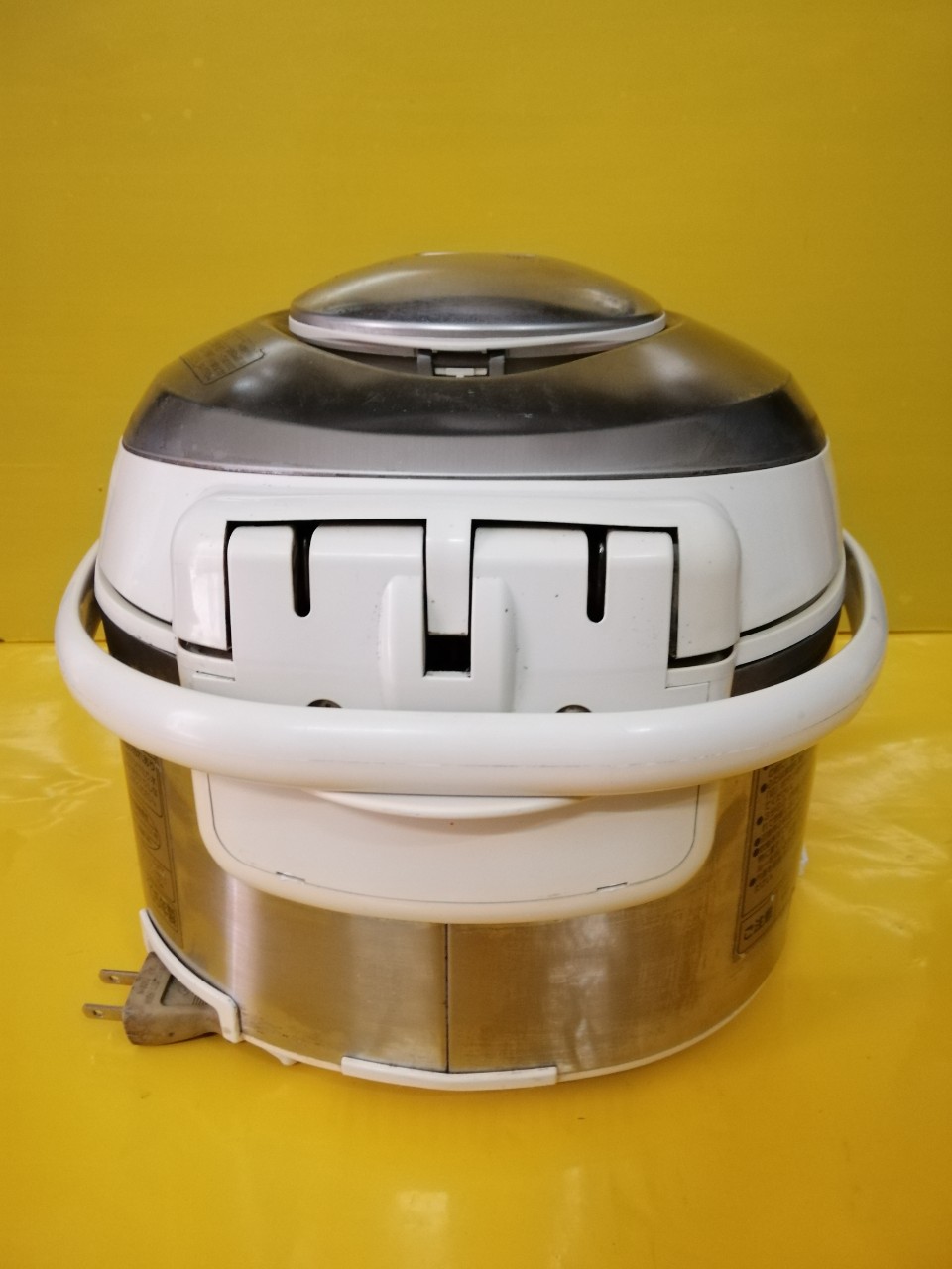 Nồi cơm nội địa Nhật Sanyo mặt quỷ ECJ-GG10 (1.0L)