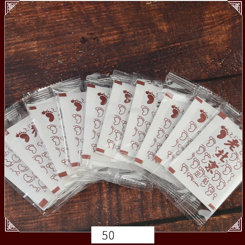 Miếng Dán Chân Ngải Cứu Thải Độc (Đỏ) (Hộp 50 Miếng)