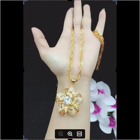 Dây chuyền mặt hoa