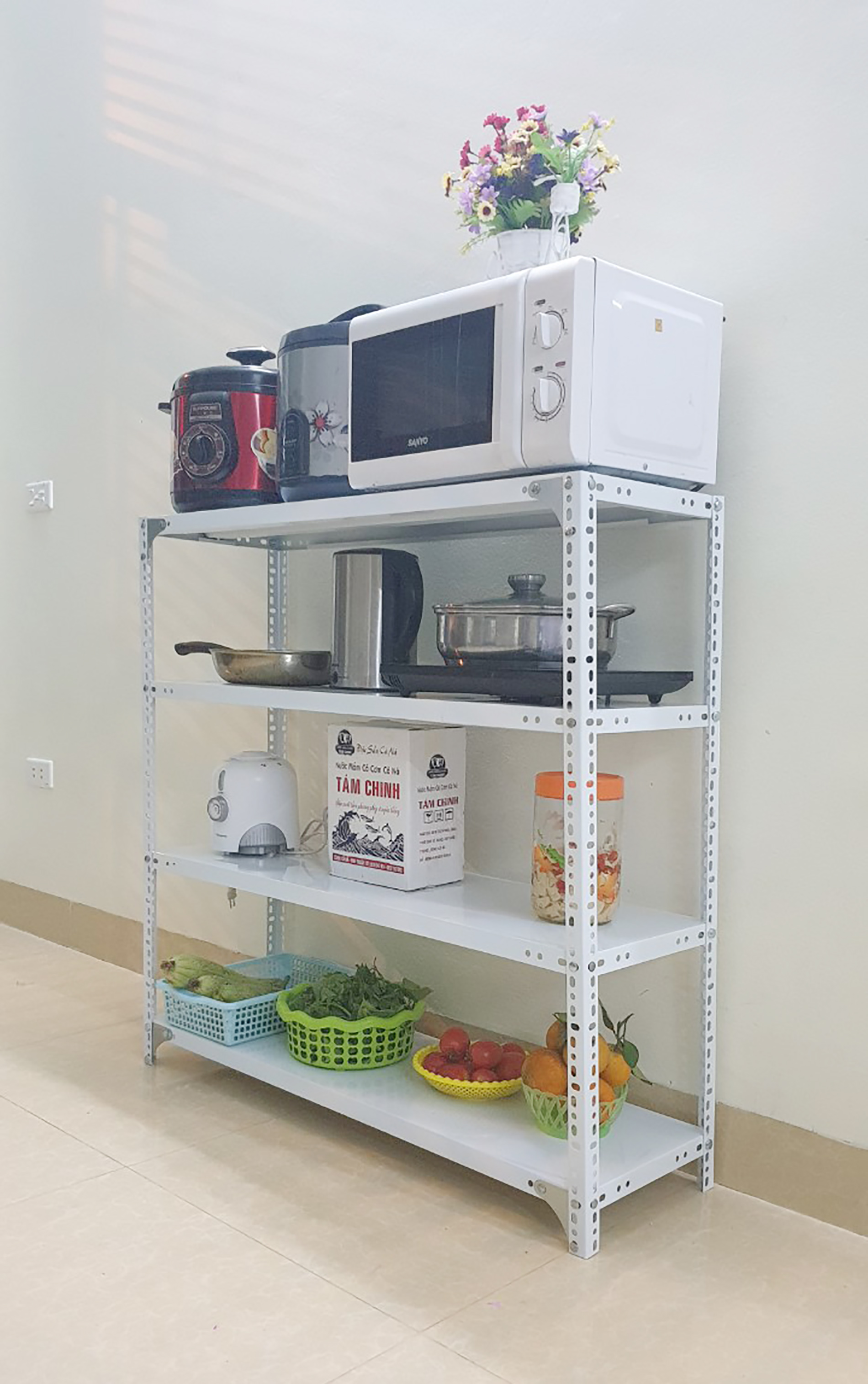 Kệ sắt v lỗ đa năng 4 tầng dài 1,2m x rộng 0,3m x cao 1,2m - Màu Trắng