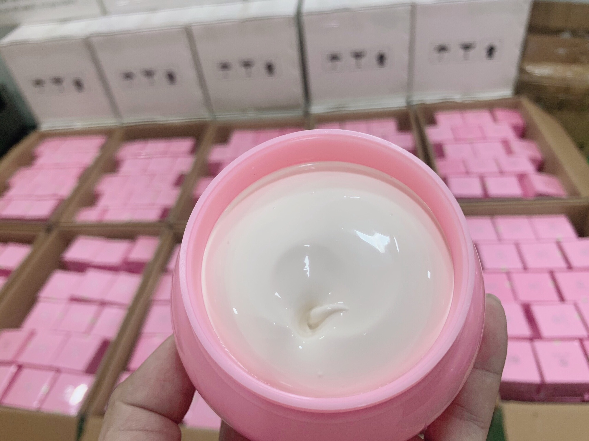 [HCM]Kem Body Elly White .