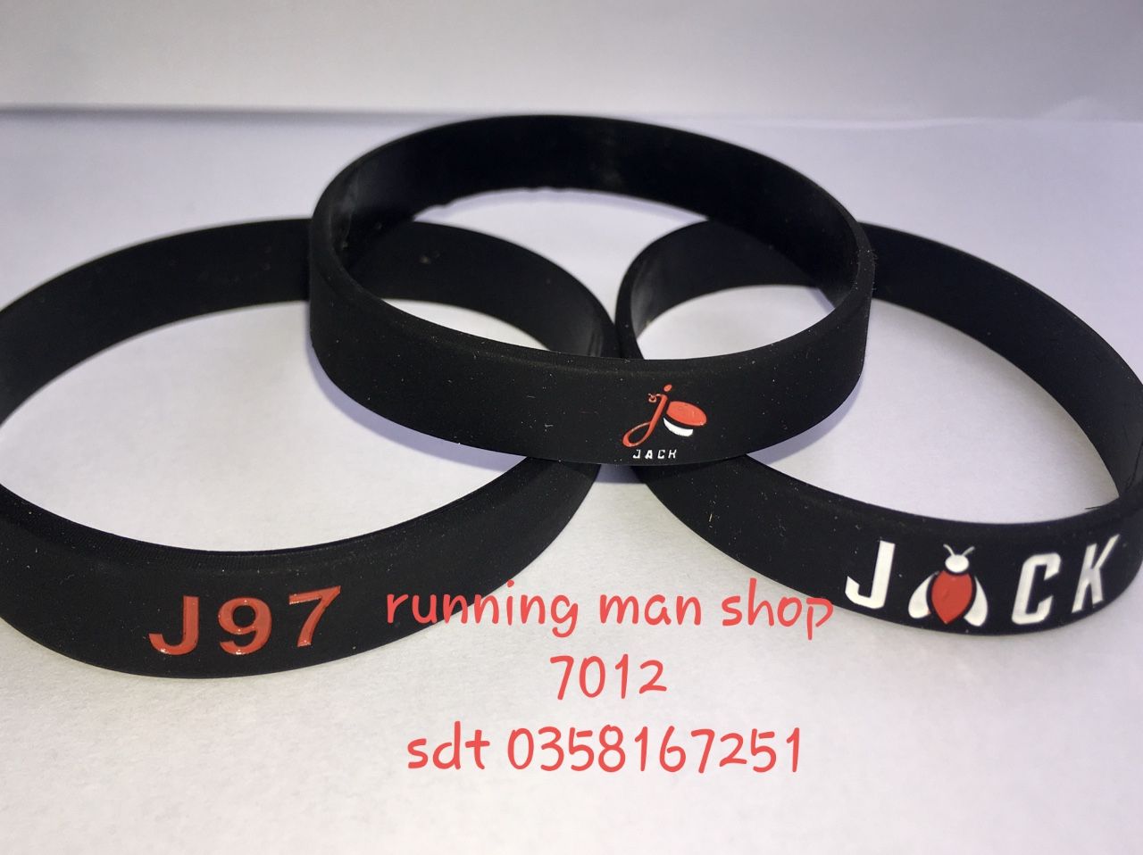vòng tay ca sĩ jack