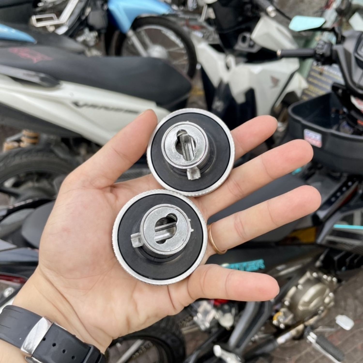 Nắp Xăng Salaya Inox 304 CNC