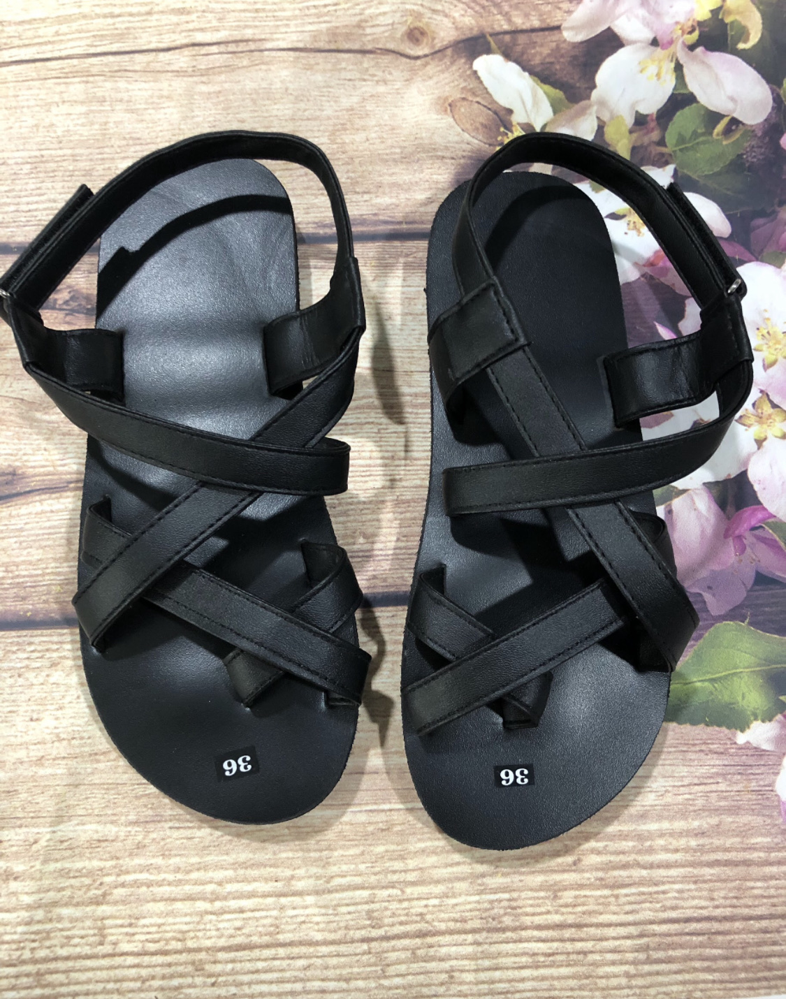 Xăng đan đế bằng nam nữ màu đen size từ 34 đến 44