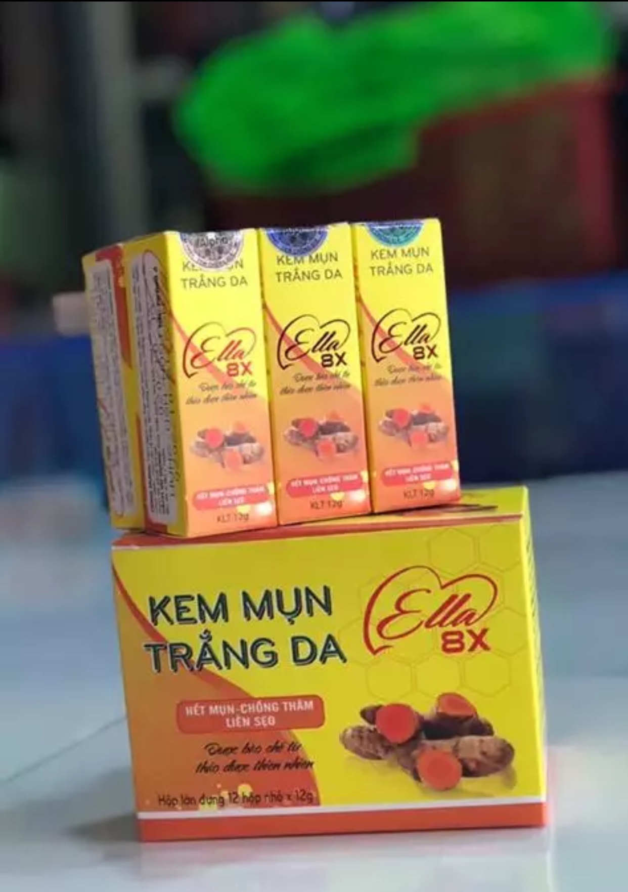 [HCM]Kem chấm MụnThâm Làm Trắng Da Ella 8x Dạng Tuýp