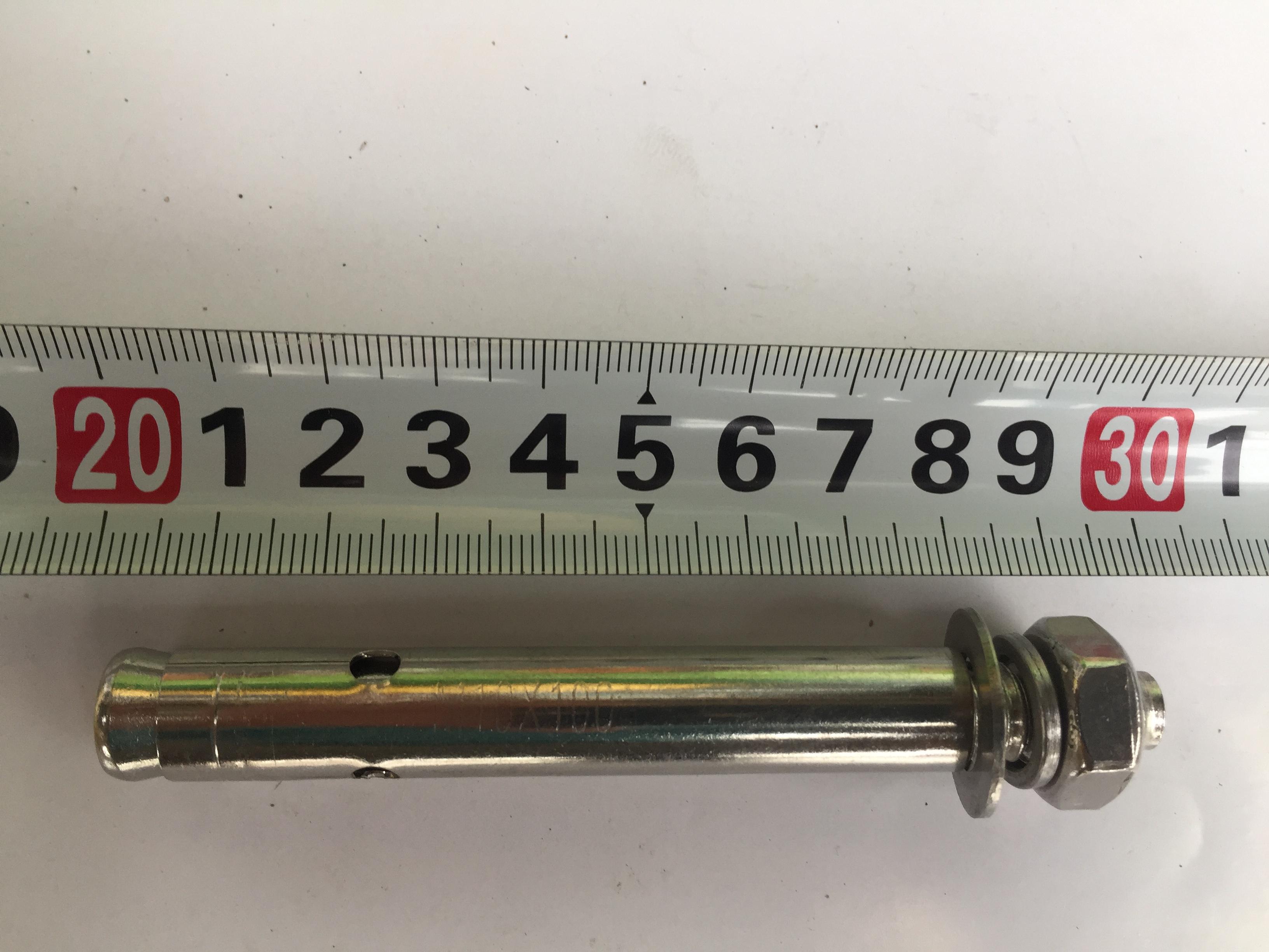 5 chiếc vít nở inox  phi 12 dài 10cm