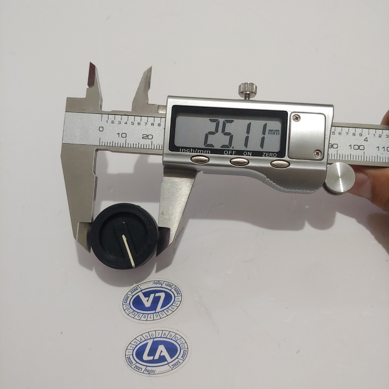Núm nút volume tổng