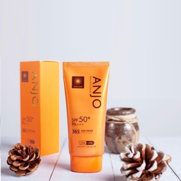 Kem Chống Nắng Anjo dưỡng ẩm, dịu nhẹ và bảo vệ da Professional SPF 50+PA+++ 365 Sun Cream 70g