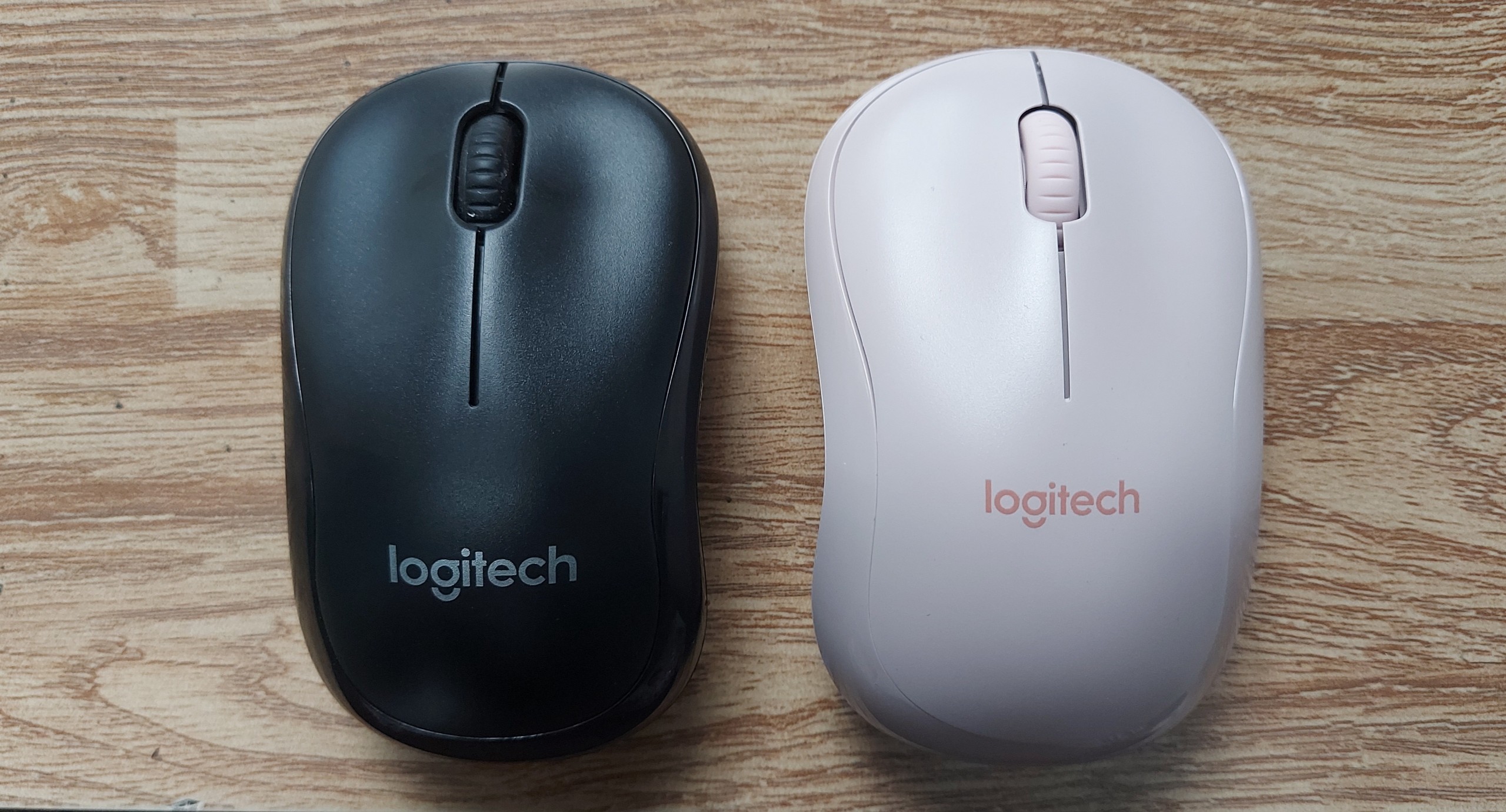 [TopSeller2022] Chuột không dây Logitech Silent M220 Không Tiếng Ồn Màu Đen,Hồng