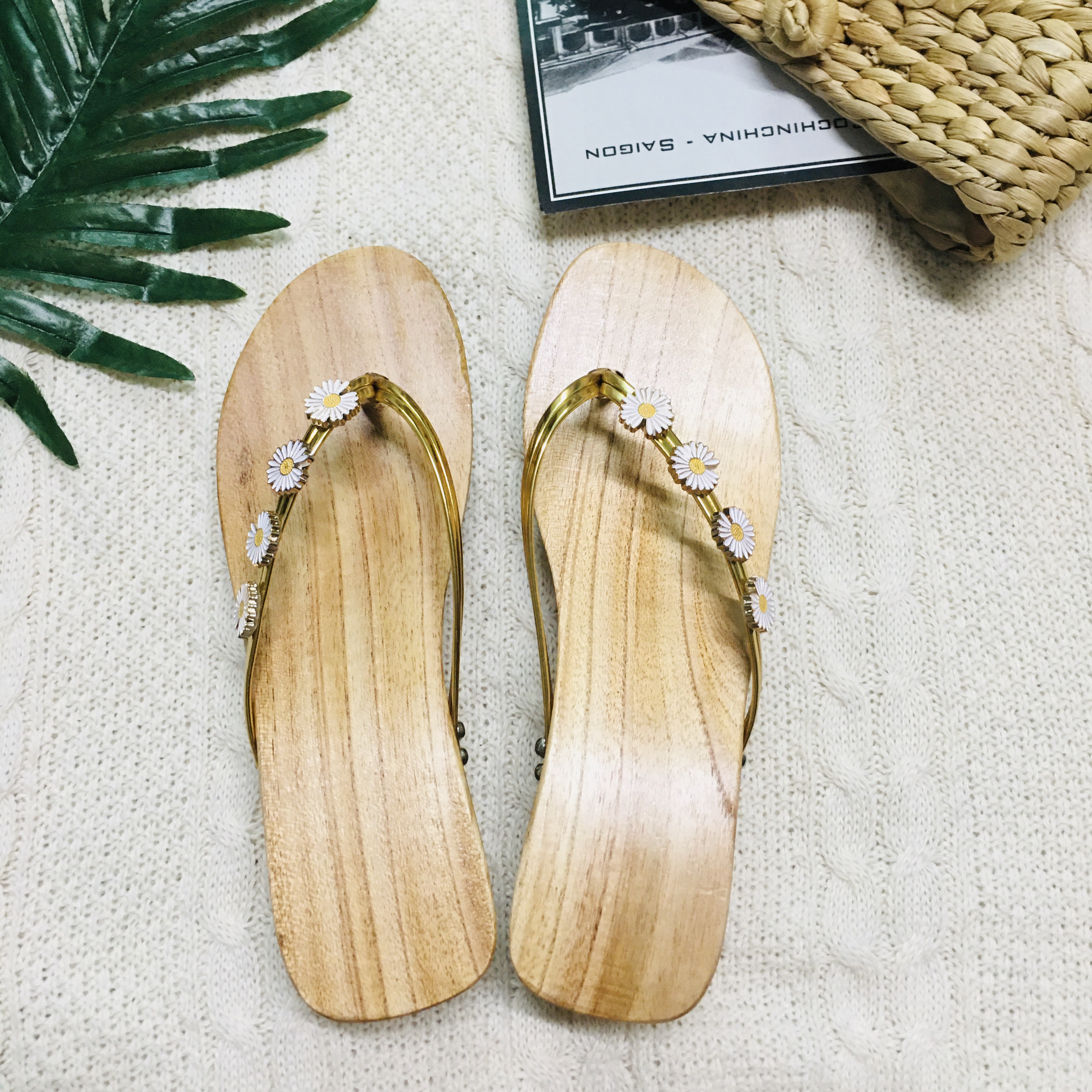 [HCM]GUỐC GỖ MỘC QUAI HOA KẸP CAO 5CM