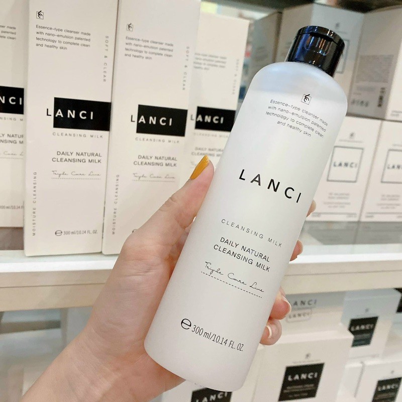 Nước tẩy trang đa năng LANCI dạng sữa 300ml