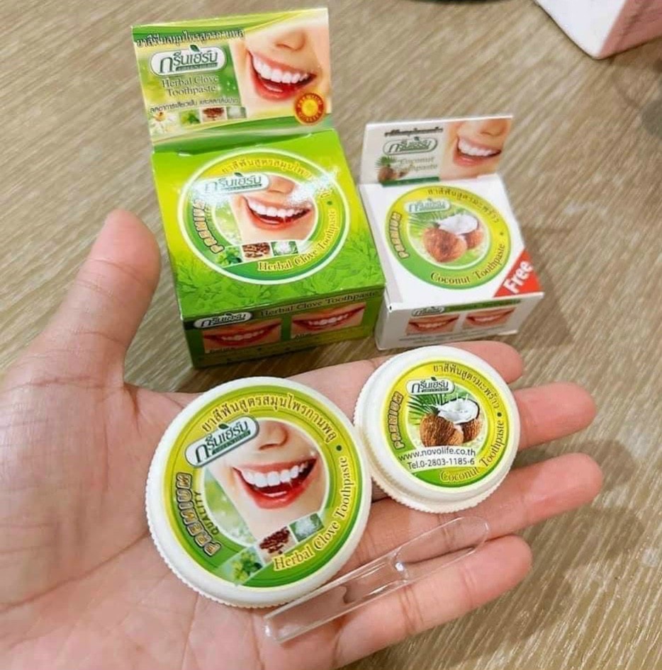 Kem tẩy trắng răng HERBAL CLOVE TOOTHPASTE Thái Lan