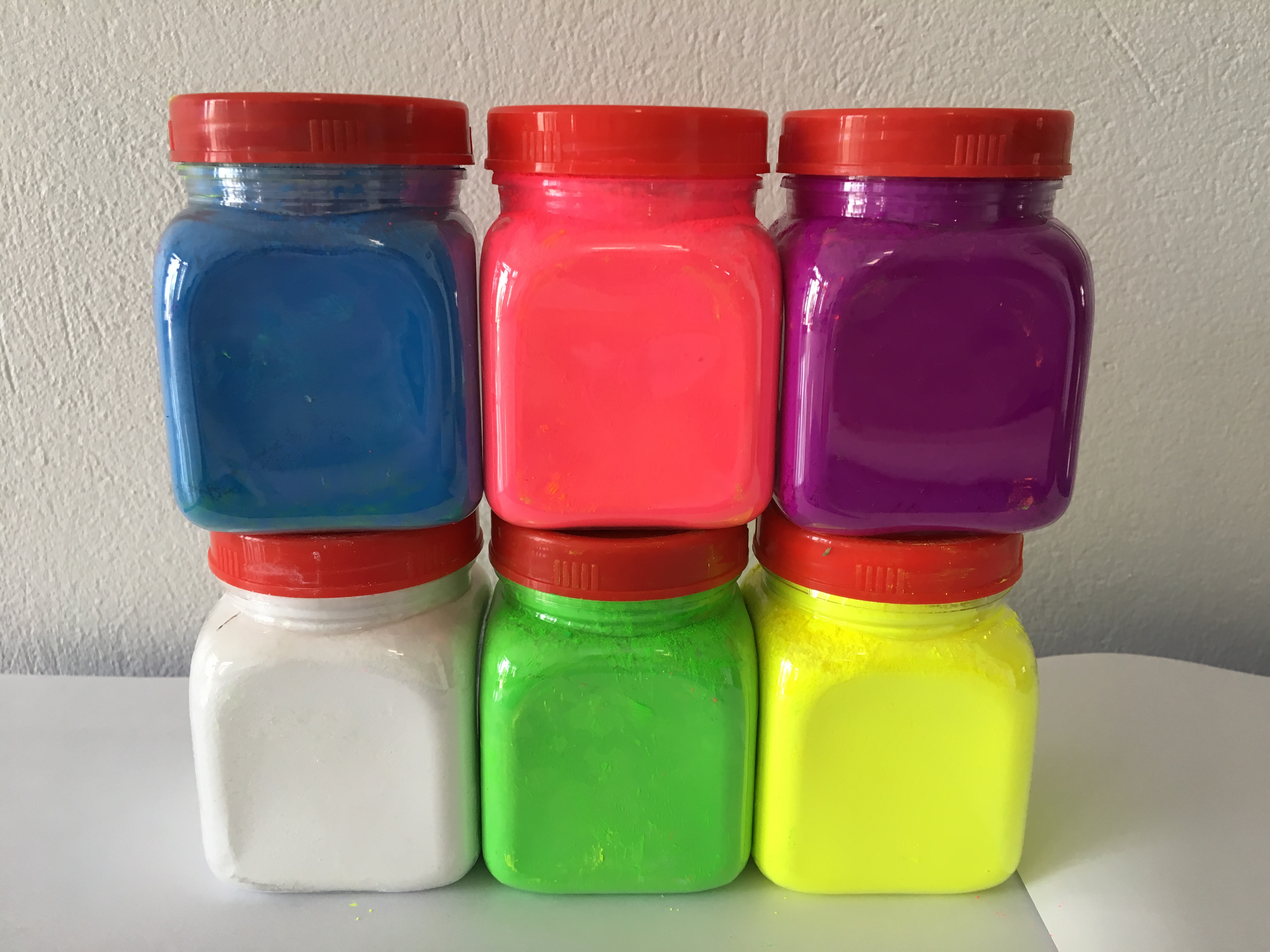 Luminescent powder under the lights color vials 100 gr