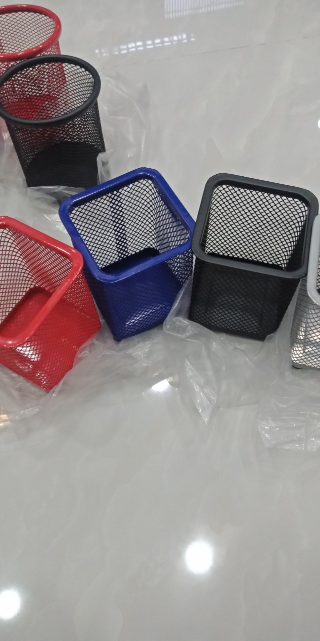 [HCM]Cắm viết lưới kim loại vuông
