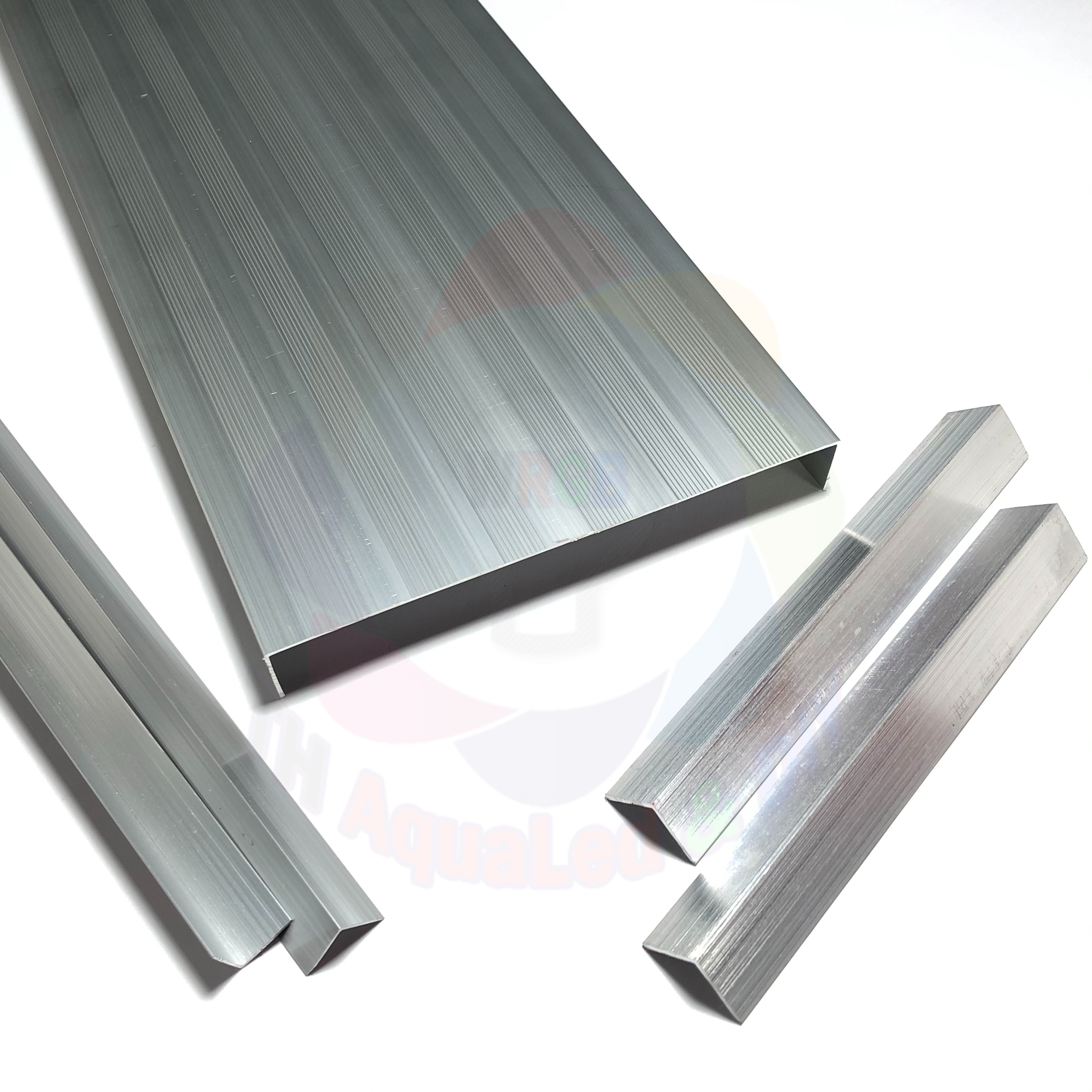 Máng đèn nhôm TH130 Khổ 13cm, dòng máng cơ bản rất dễ thiết kế, chế được hầu hết các loại đèn thủy sinh